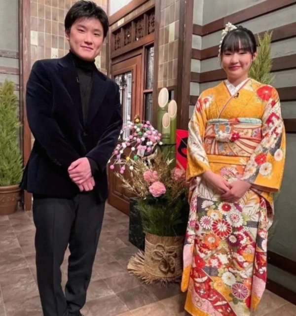 张本智和港总决赛前援用高市早苗，引爆身份争议，体育与政事鸿沟该若何划？