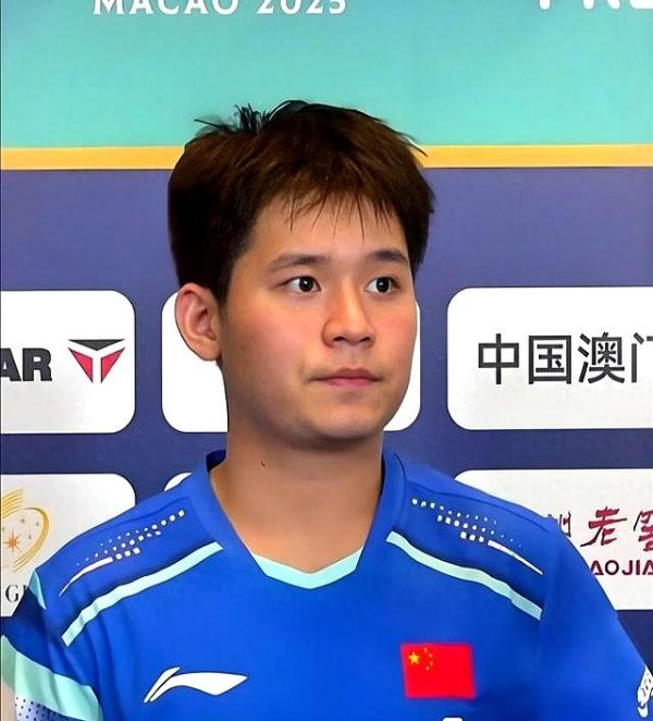 林诗栋发文唯独两个字，但球迷的反应，却表现了更深层的东西